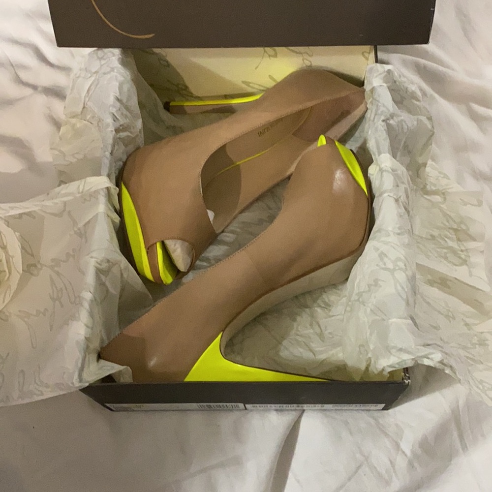 Enzo Angiolini Tigma peep toe platform heel size 9.5 - Picture 10 of 11
